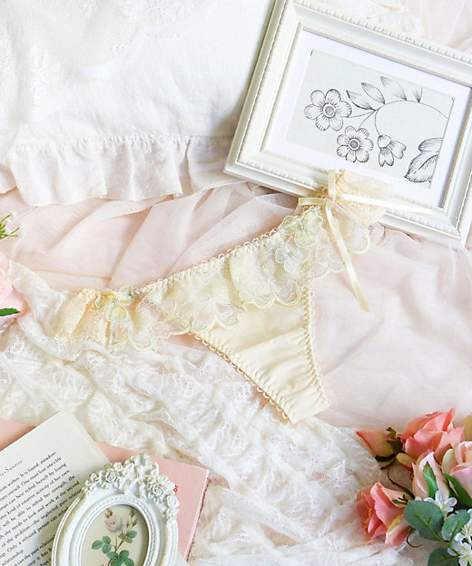 マティア Tバックショーツ（2002411338） | Risa Magli