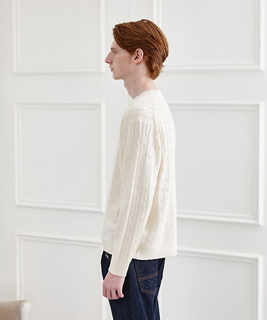 LIMITED】ワンポイント刺繍ケーブルニット