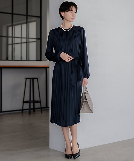 洗える】クリスタルアムンゼン プリーツワンピース