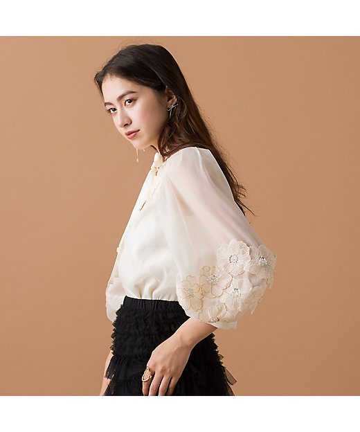 フラワーモチーフ付きシアーブラウス（83036405） | Rose