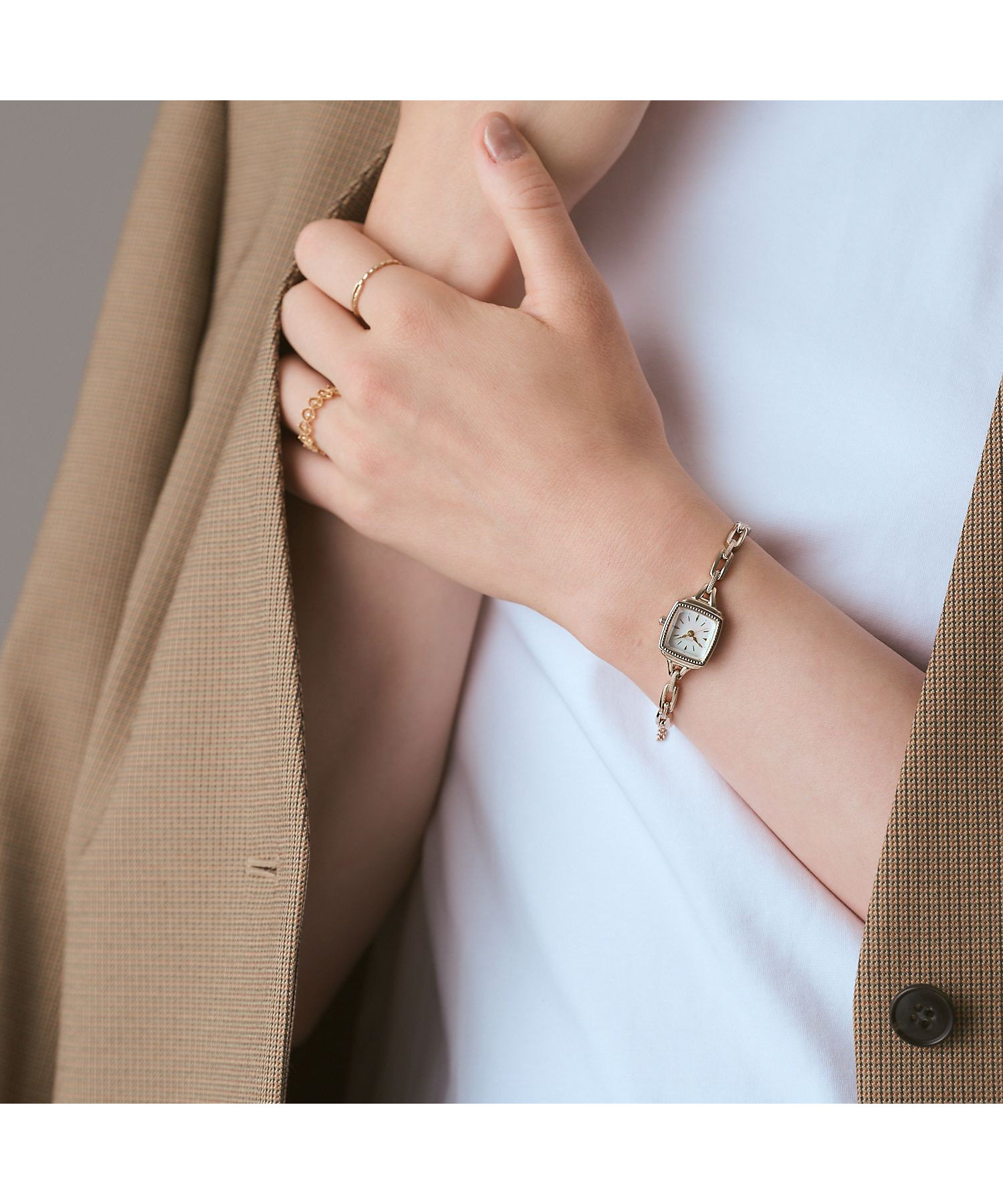 スクエアフェイスジュエリーウォッチ | agete/アガット | 三越伊勢丹