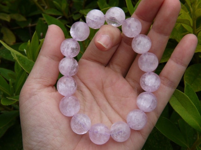 さいたま 大宮 | 天然石 パワーストーン 販売店|石の記録