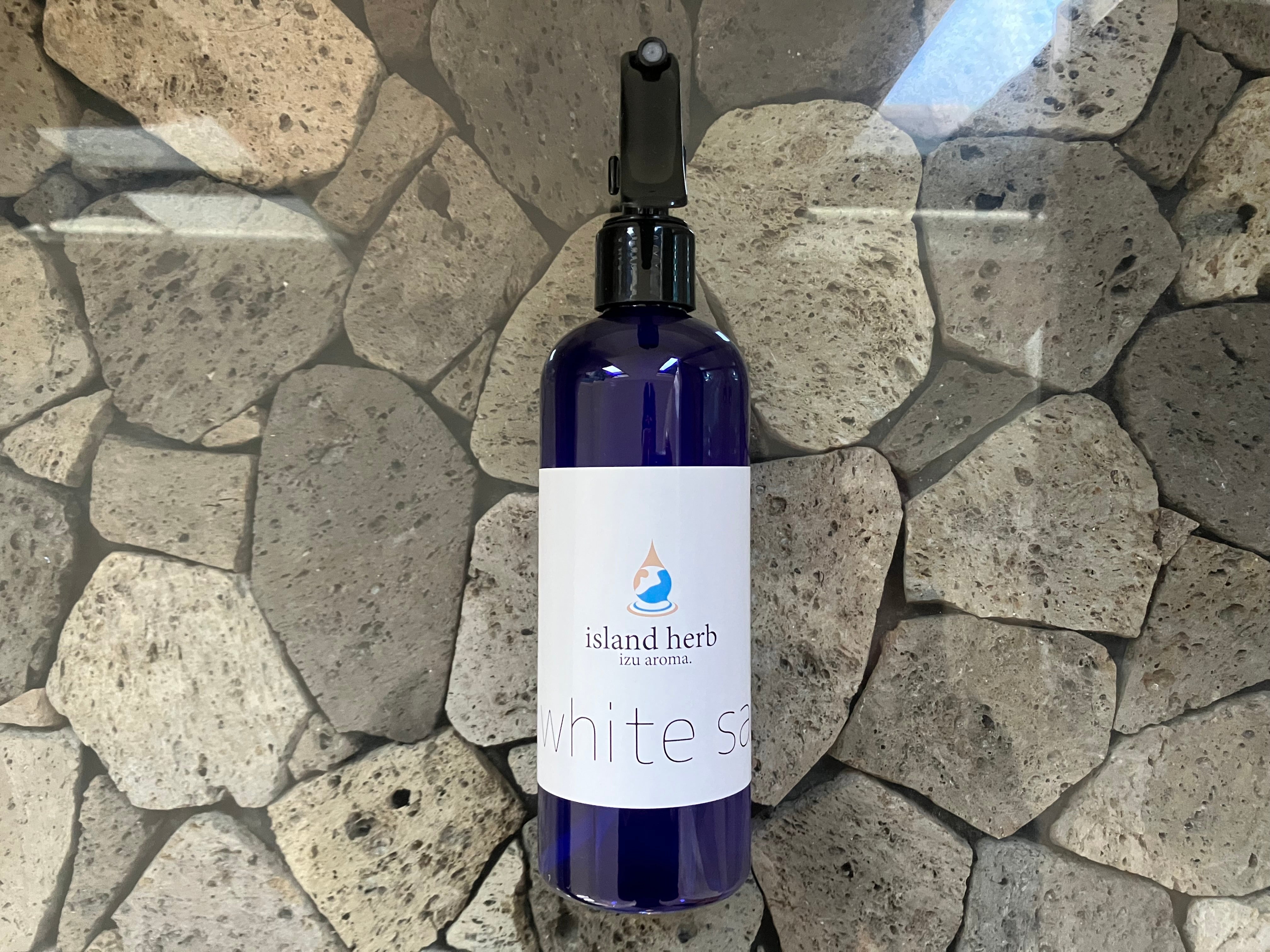 ウインターグリーンアロマスプレー｜シュッとひと吹き、自然な