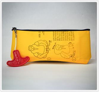 JALとっておきの逸品｜ライフベストペンケース: JAL