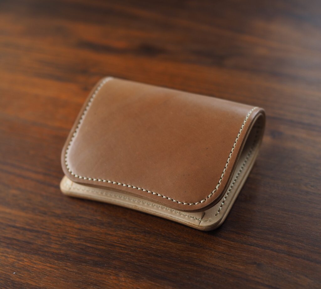 WILDSWANSの2021 特別生産品・シェルコードバンPALM（ナチュラル