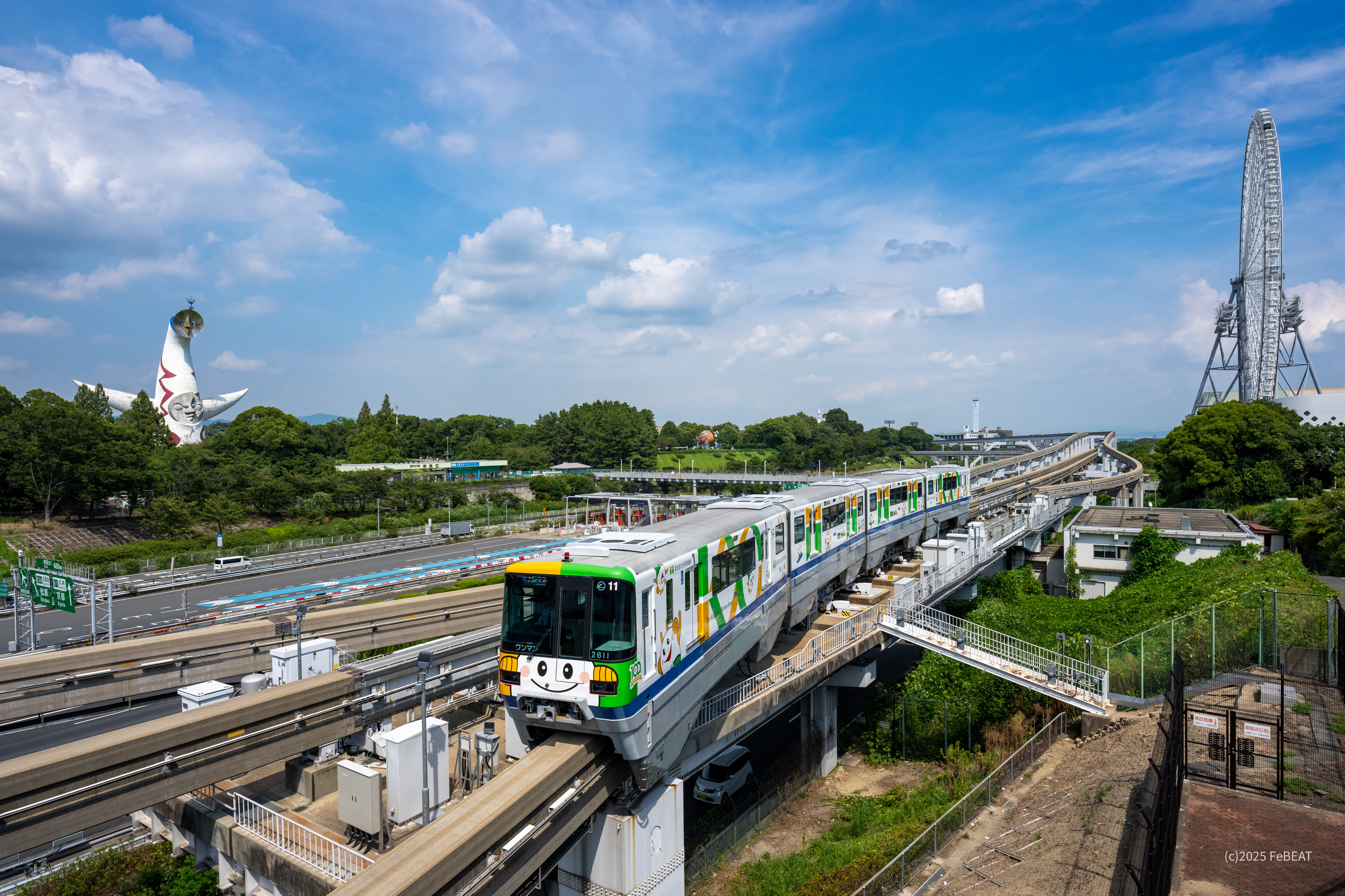 大阪モノレール本線 夏の風景 – EXPO'70 x '25 | いろどりの鉄道風景