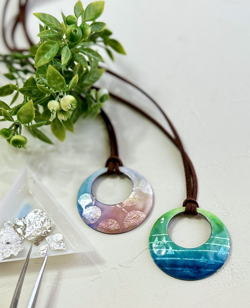 工芸特別講座「銀箔七宝で作るペンダントと6枚花のブローチ」 | 講座