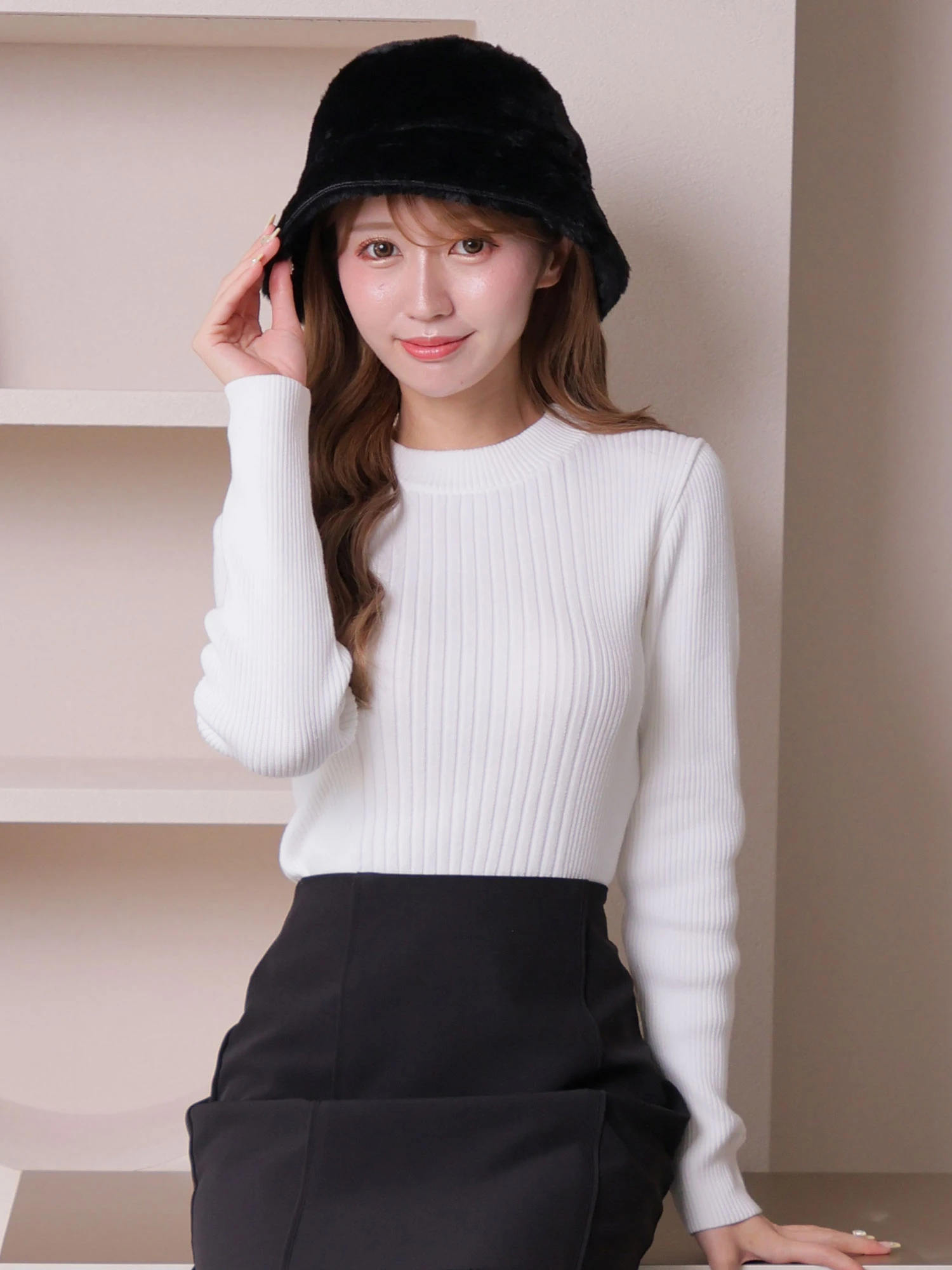 LIP SERVICE（リップサービス）｜ ロゴポイントモックネックリブニット