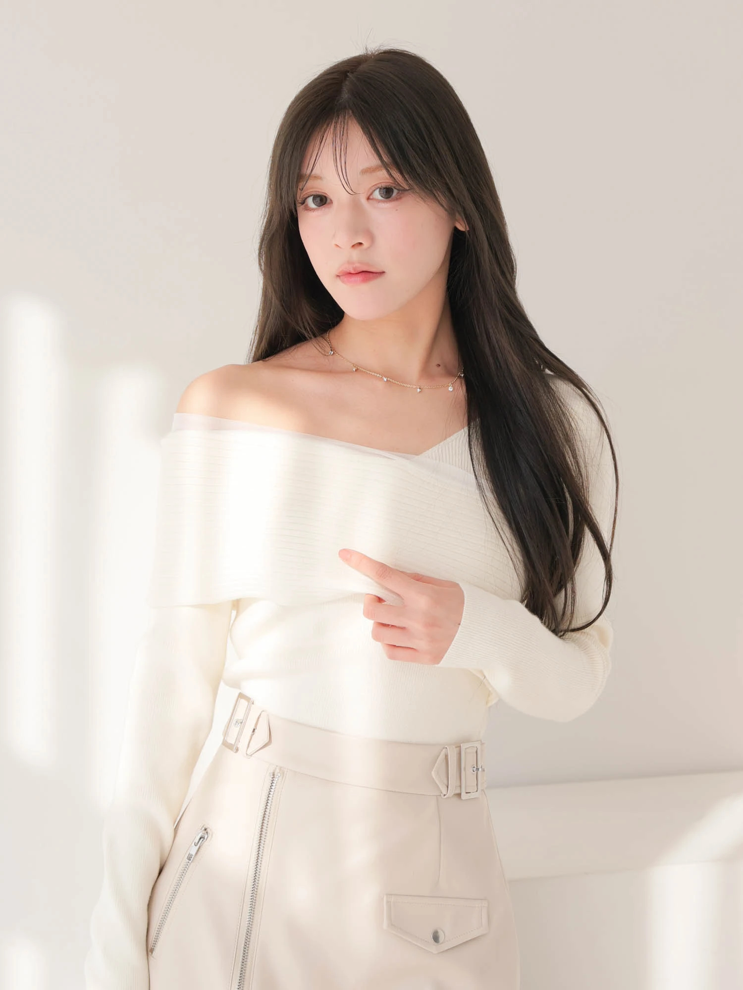 LIP SERVICE（リップサービス）｜ シアーラインアシメショルダーニット