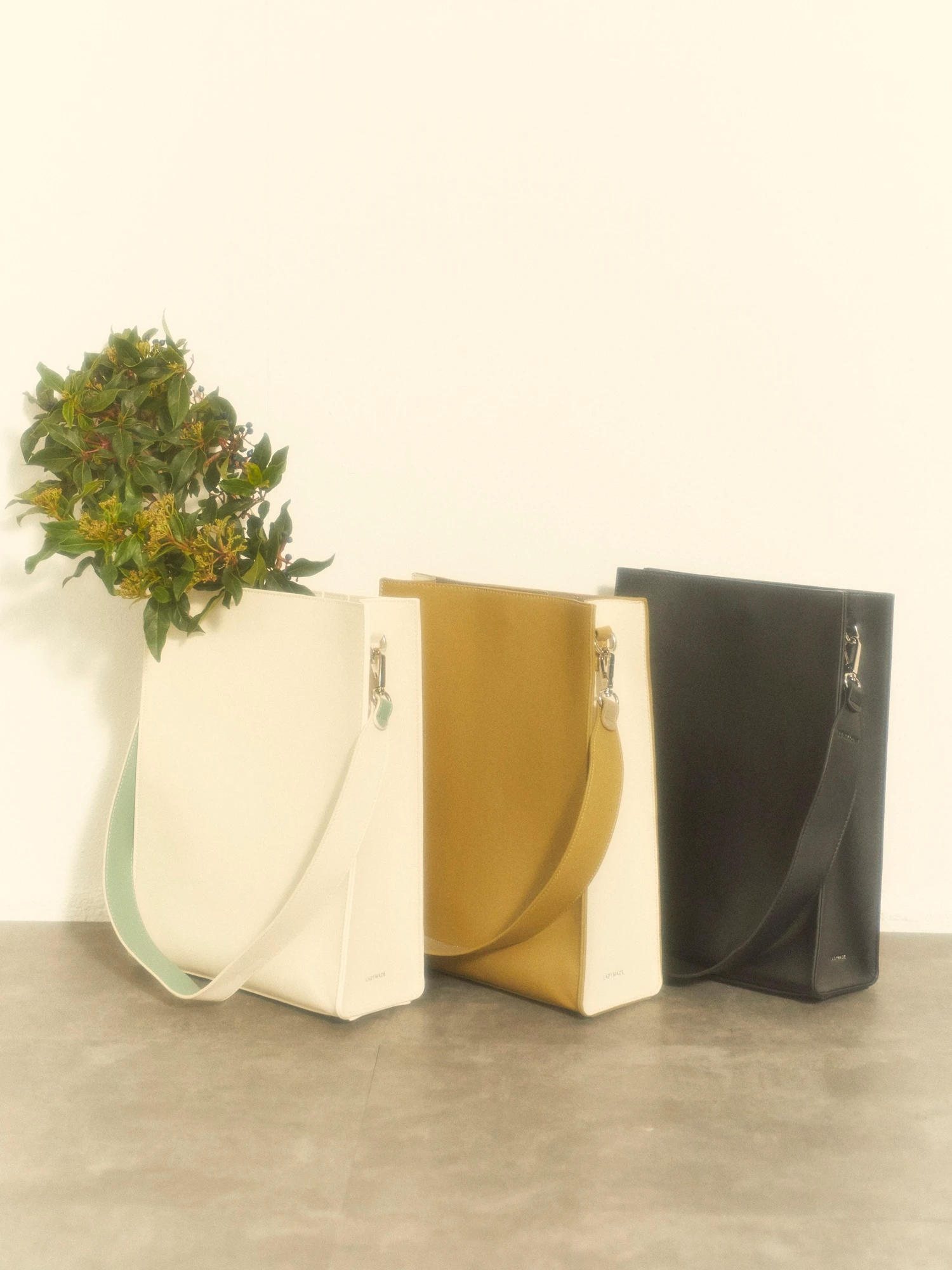 LADYMADE（レディメイド）｜ 2WAYベルトレザートートバッグ アイテムの