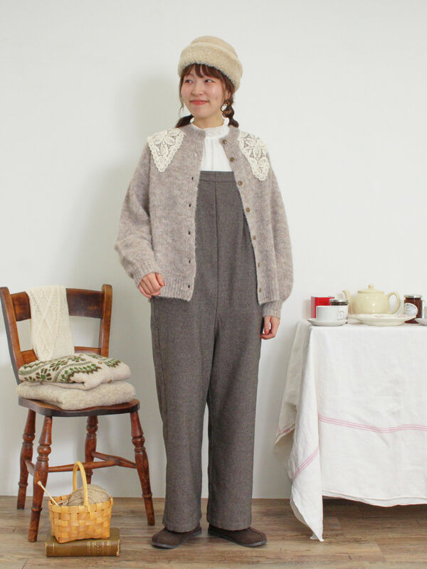 セール】 【保温加工】襟レースブラウス（オフホワイト/グレー