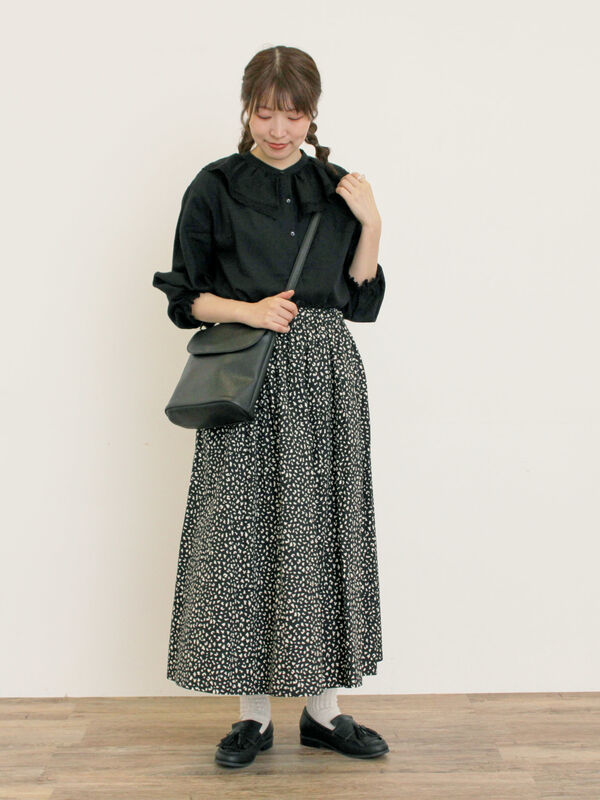 セール】 柄アソートタックスカート（オフホワイト/チャコールグレー