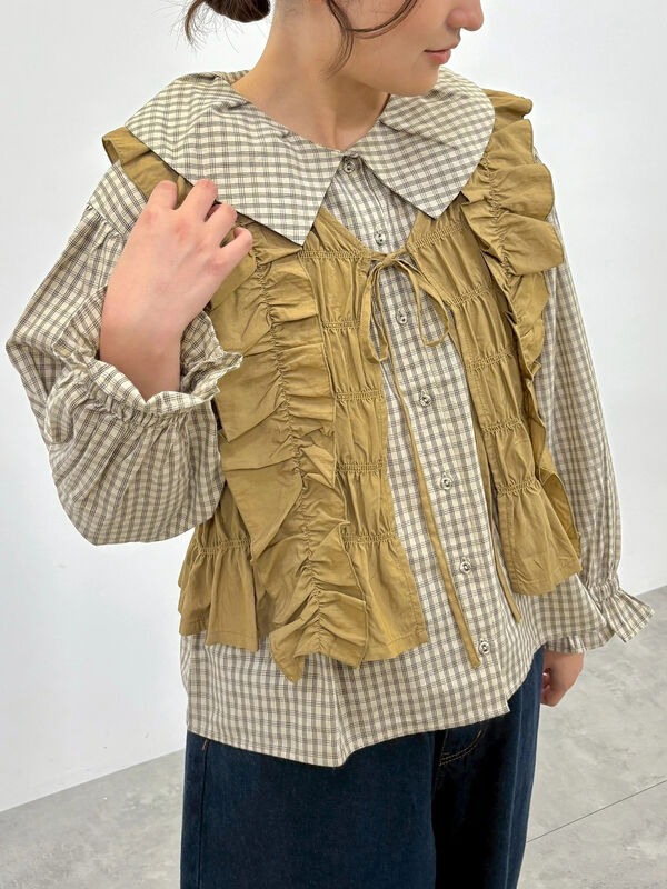 セール】 シャーリングフリルベスト（ブラック/カーキ/キナリ/アウター