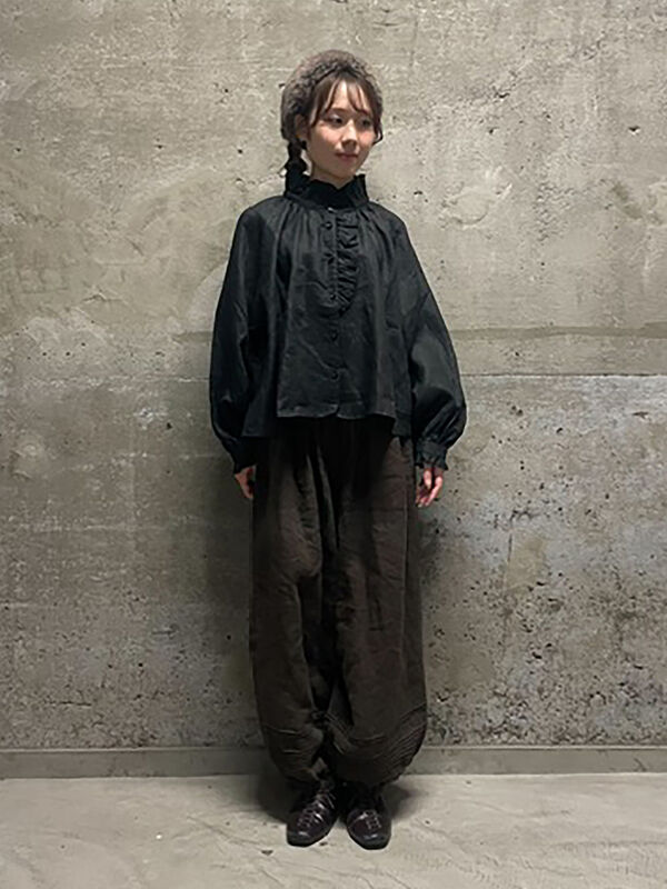 立川店/EC限定】リネンエフォートレスブラウス（オフホワイト/ブラック