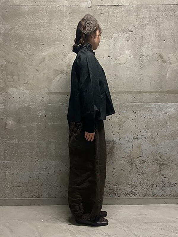 立川店/EC限定】リネンエフォートレスブラウス（オフホワイト/ブラック