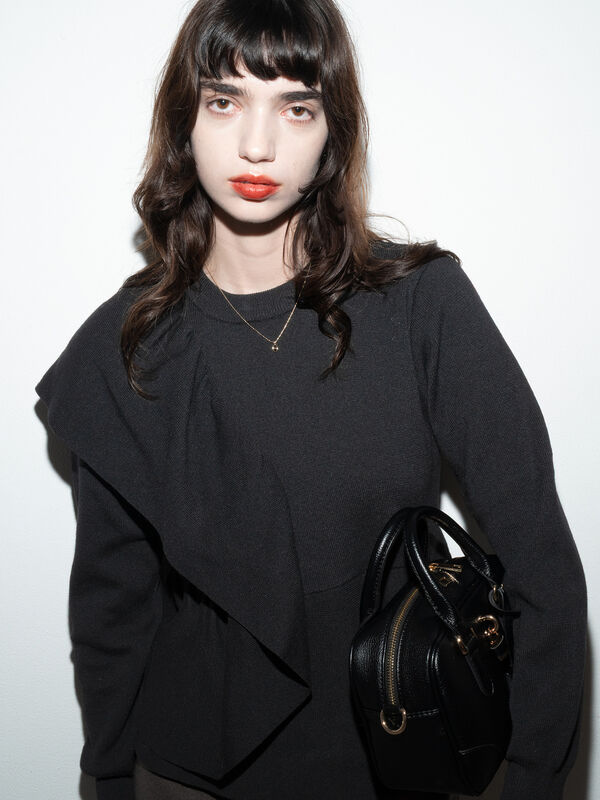 セール】 アシンメトリーフリルニット《2025winter catalog item