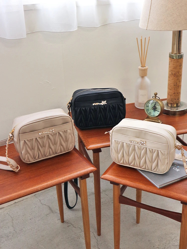 ビジュー付きキルティングショルダーバッグ / LUDIC PARK（ルディック