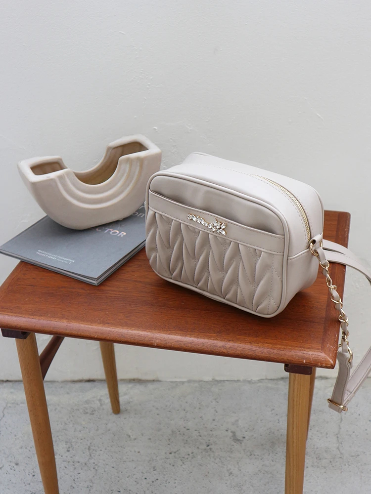 ビジュー付きキルティングショルダーバッグ / LUDIC PARK（ルディック