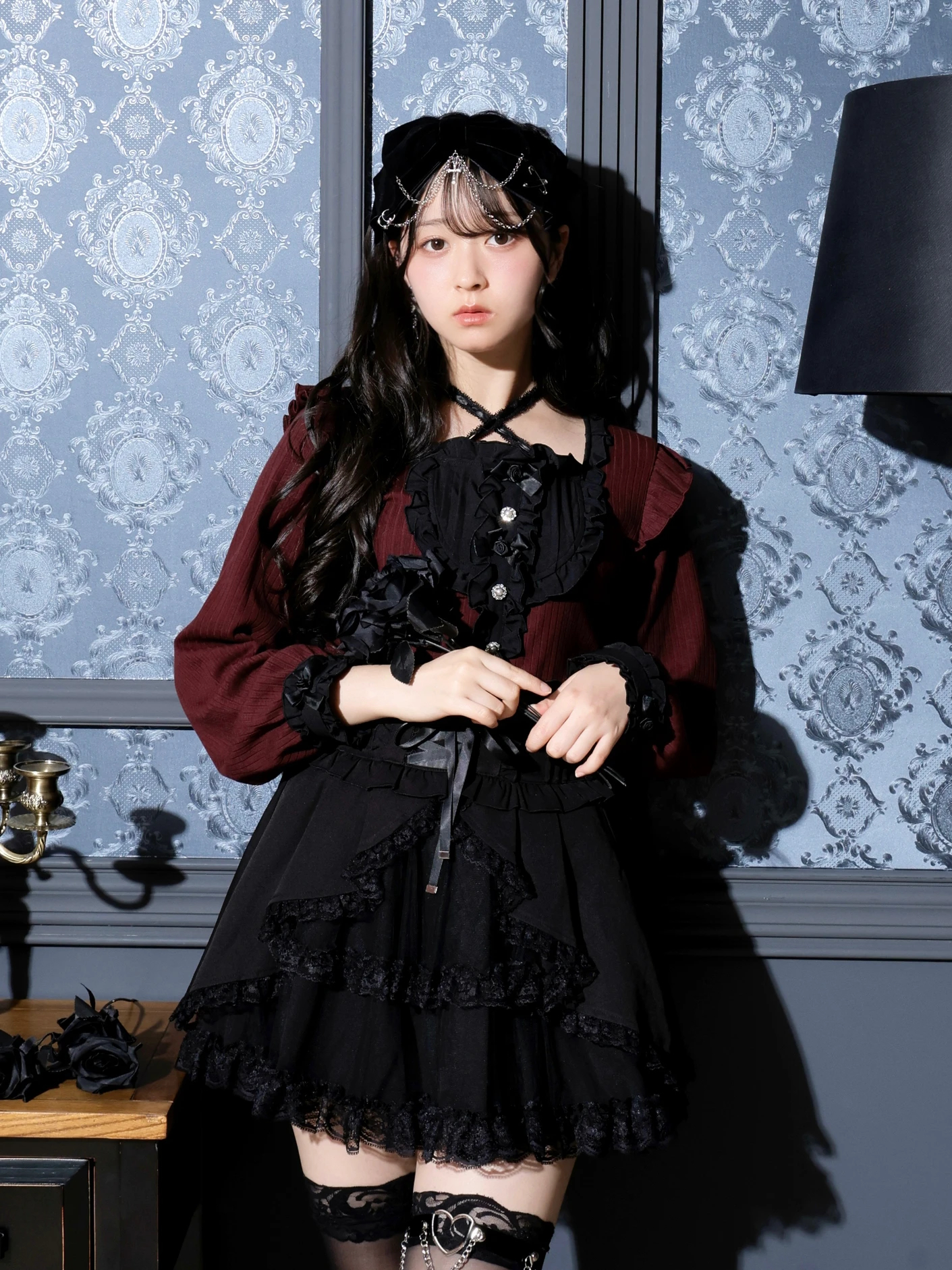 ゴシックローズチョーカーネックカットソー（カットソー・Tシャツ｜黒