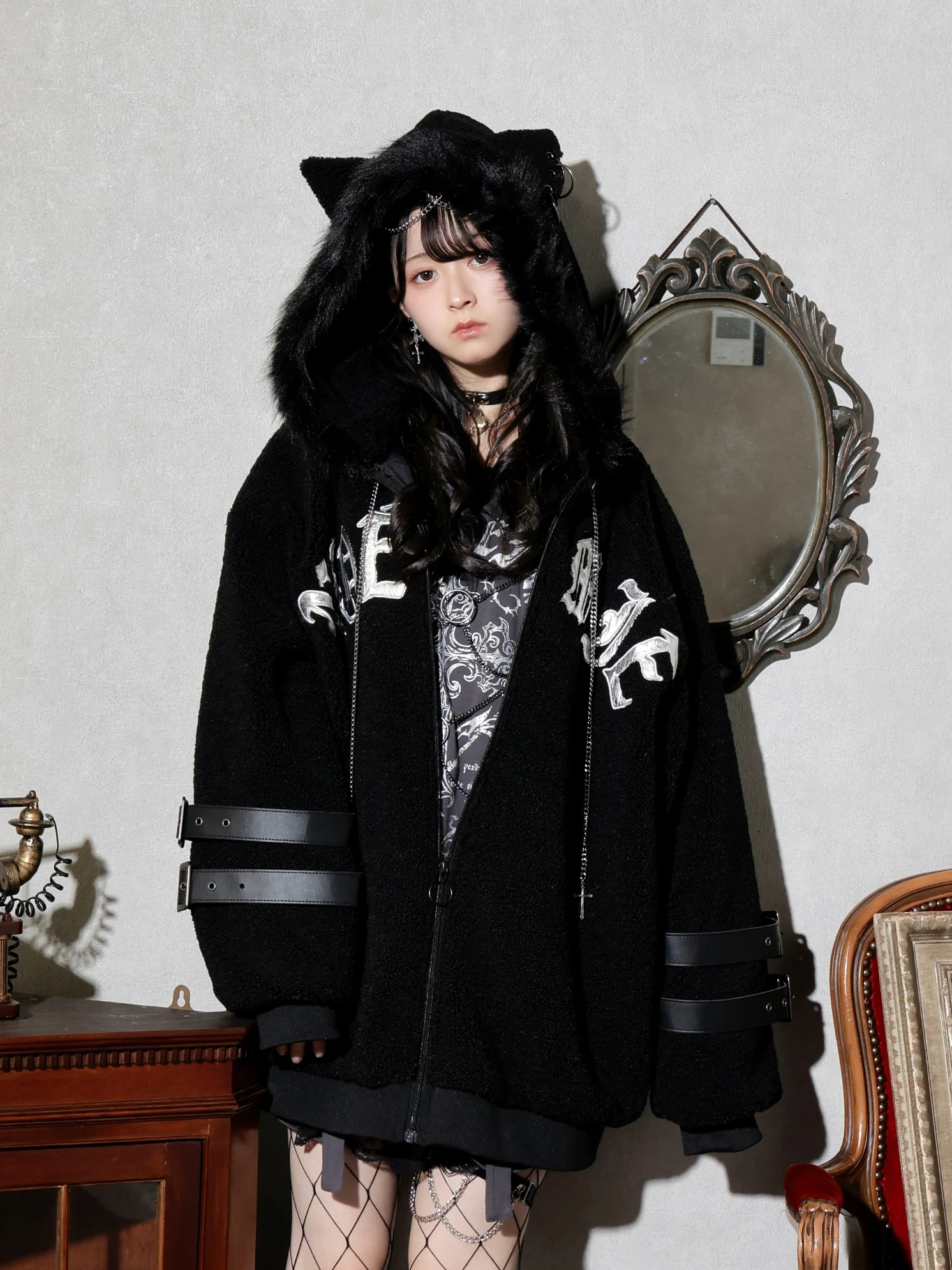 ダブルバックルねこ耳ユニセックスボアブルゾン（ブルゾン｜オフ