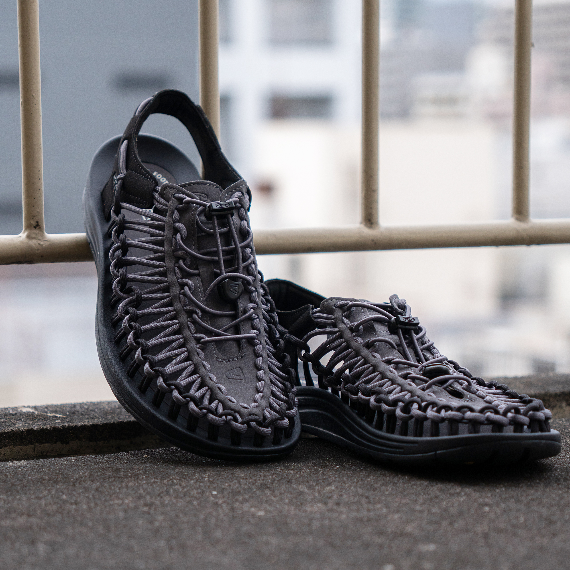 KEEN キーン UNEEK ユニーク 1028863 マグネット/スチールグレー