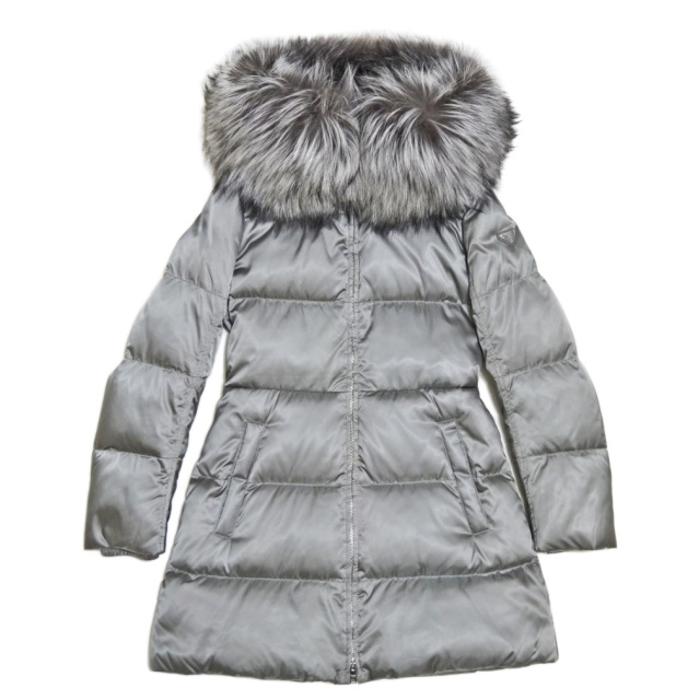 さいとうPRADA グレー グリーン ダウンジャケットファー38 さいとう様