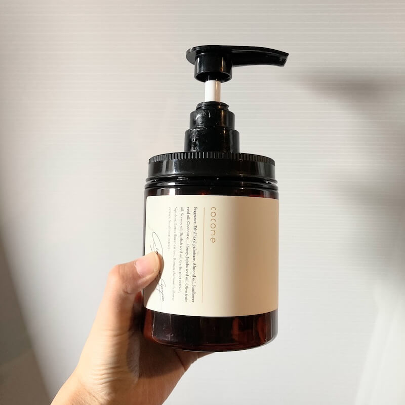 ココネシャンプー『詰め替えそのまま』で吊るすと超便利で使いやすい