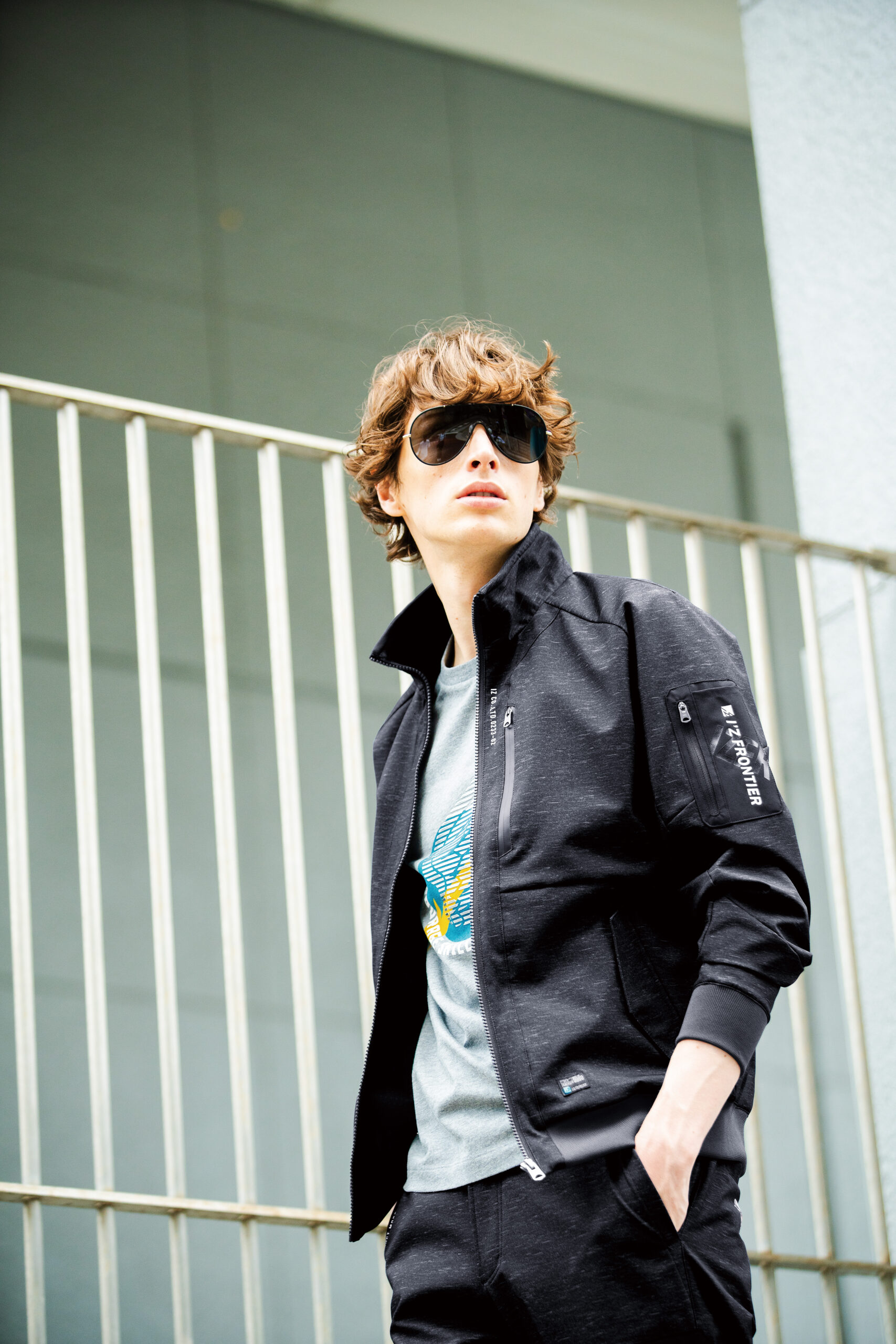 IZFRONTIER ハイセンスなデザイン。高機能でハイクオリティなデニム