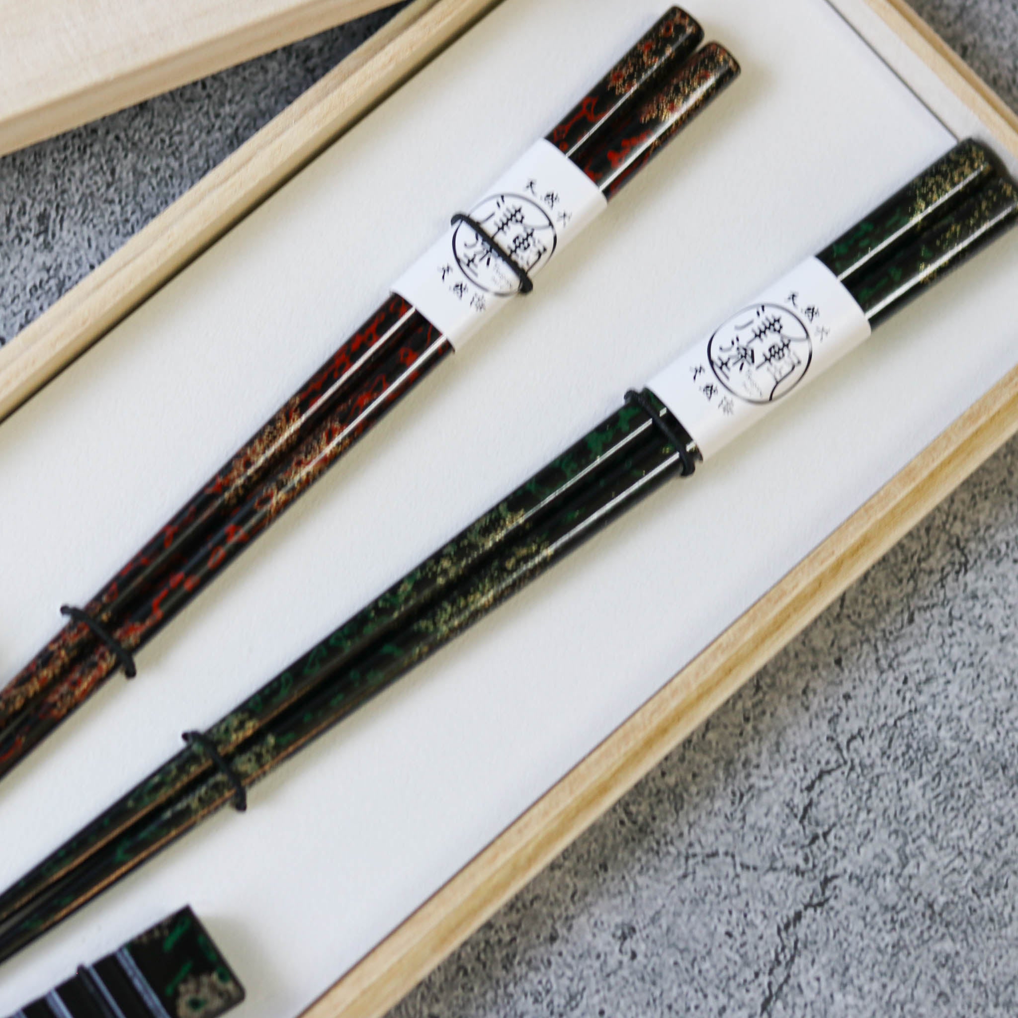 津軽塗 | 夫婦箸・箸置セット 唐塗 | 梨黒 | 小林漆器