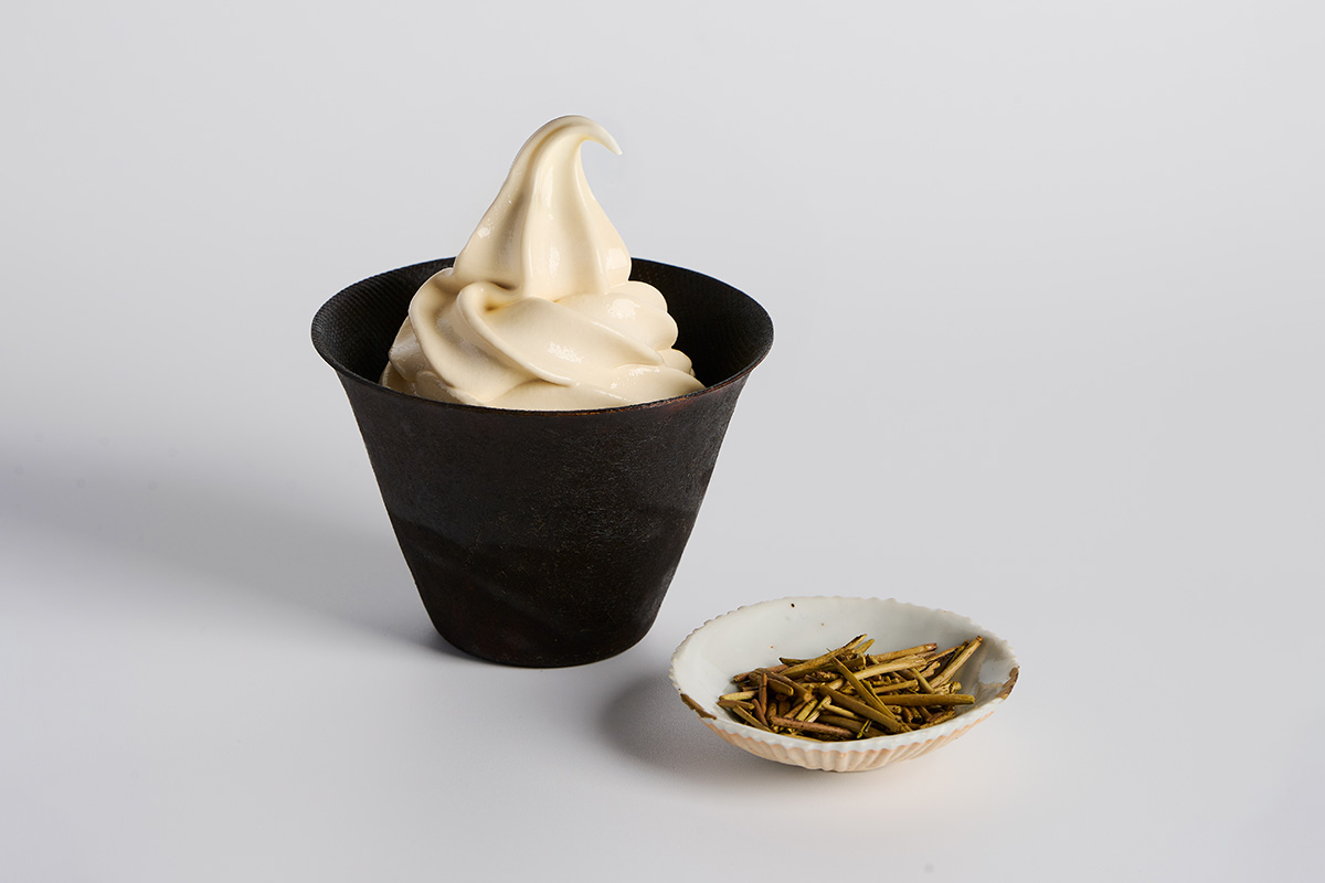 焙じ茶の香りを頬張る夏のごほうび登場！丸八製茶場「献上加賀棒茶