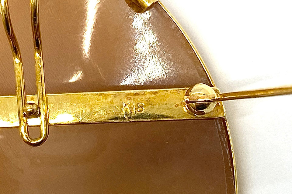 Achito【アキート】K18シェルカメオペントップ兼ブローチ (NO.47376