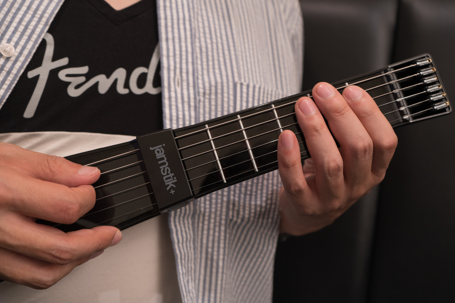 騒音からの解放でギター三昧！スマートギター「ZIVIX jamstik+」使用