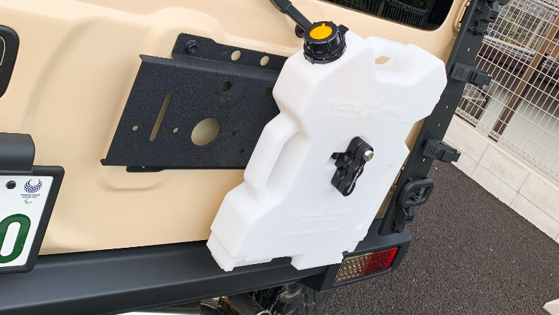 ジムニーJB64 ロトパックス取り付け！（アピオのダブルマウント