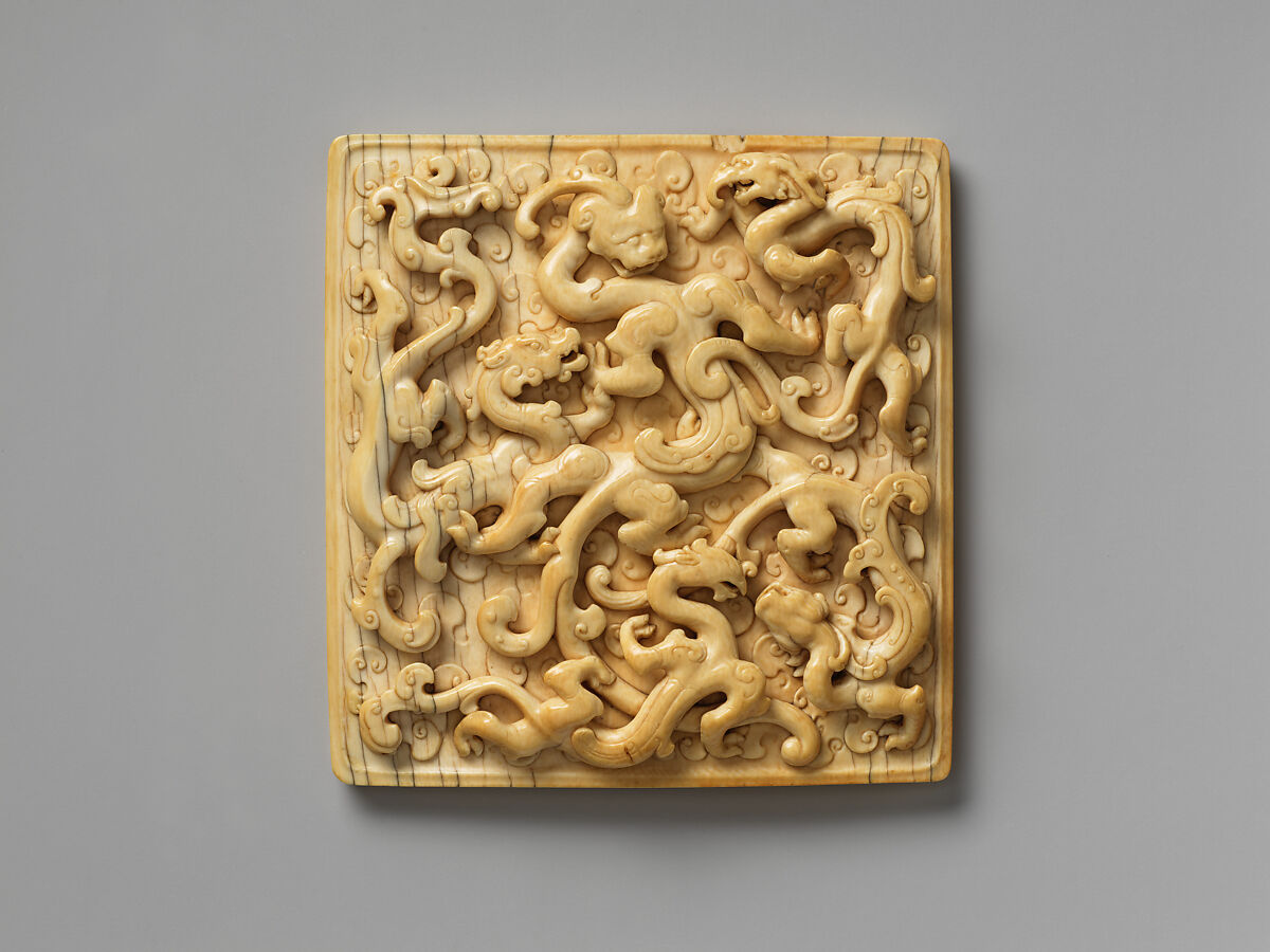 象牙雕螭龍方牌 Plaque with dragons】中国‐明時代
