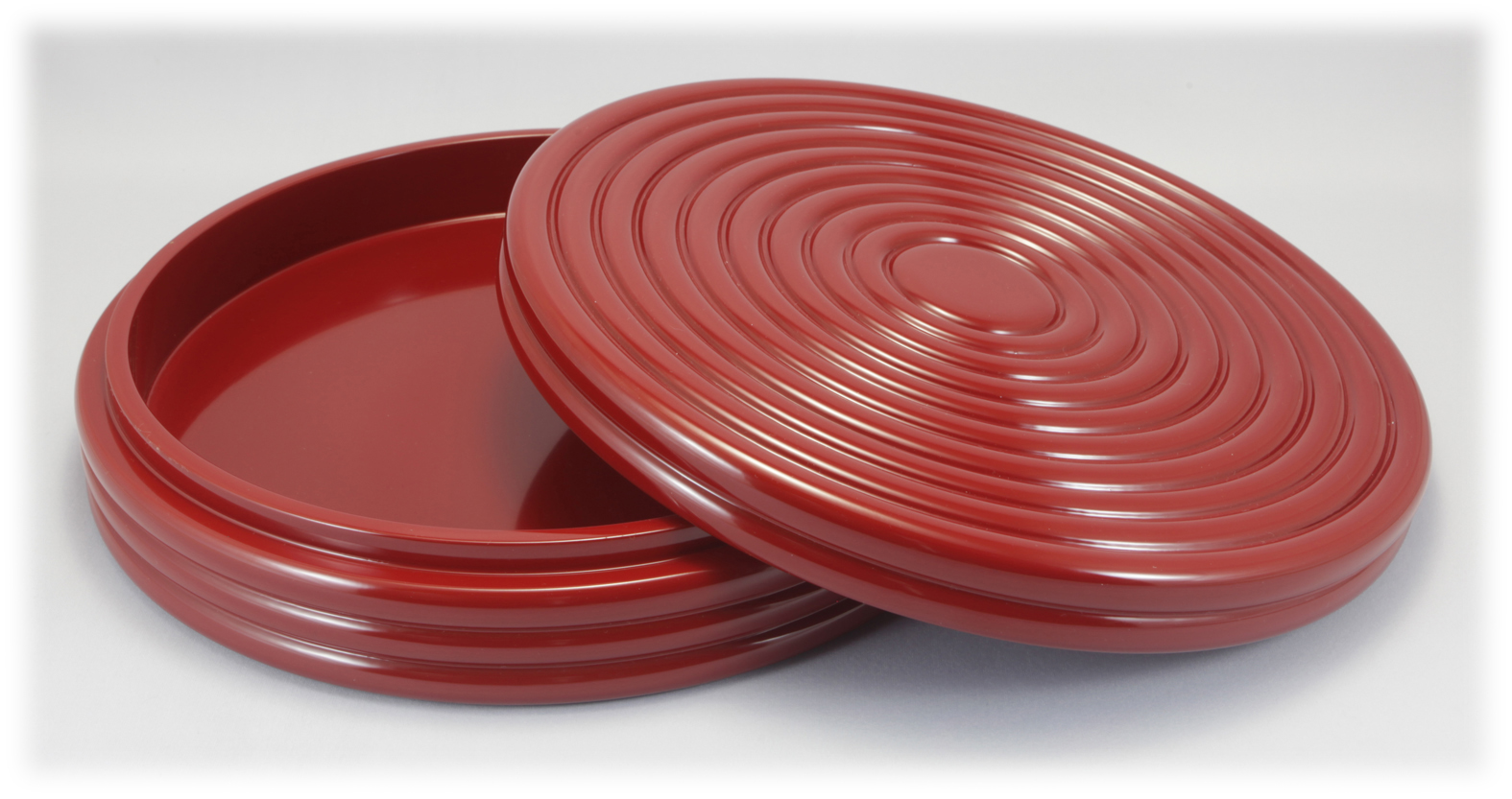 筋入朱塗香合 – 自休菴