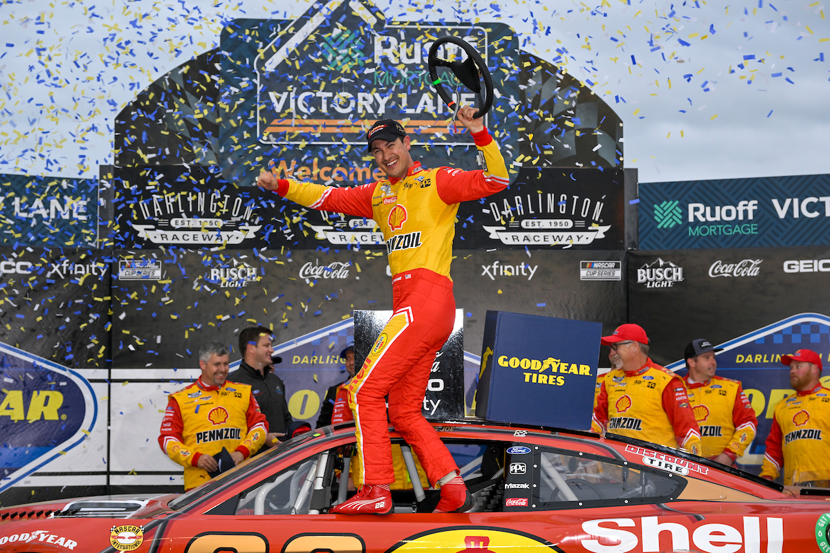 Joey Logano – Victory at Darlington for Logano