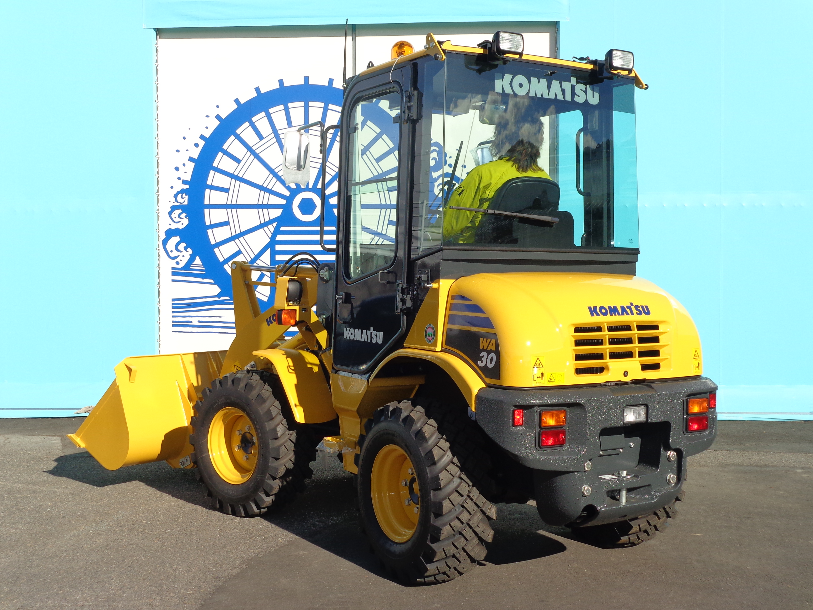 コマツ除雪機KOMATSU ホイールローダー WA30-6E0 キャブ仕様 ≪除雪