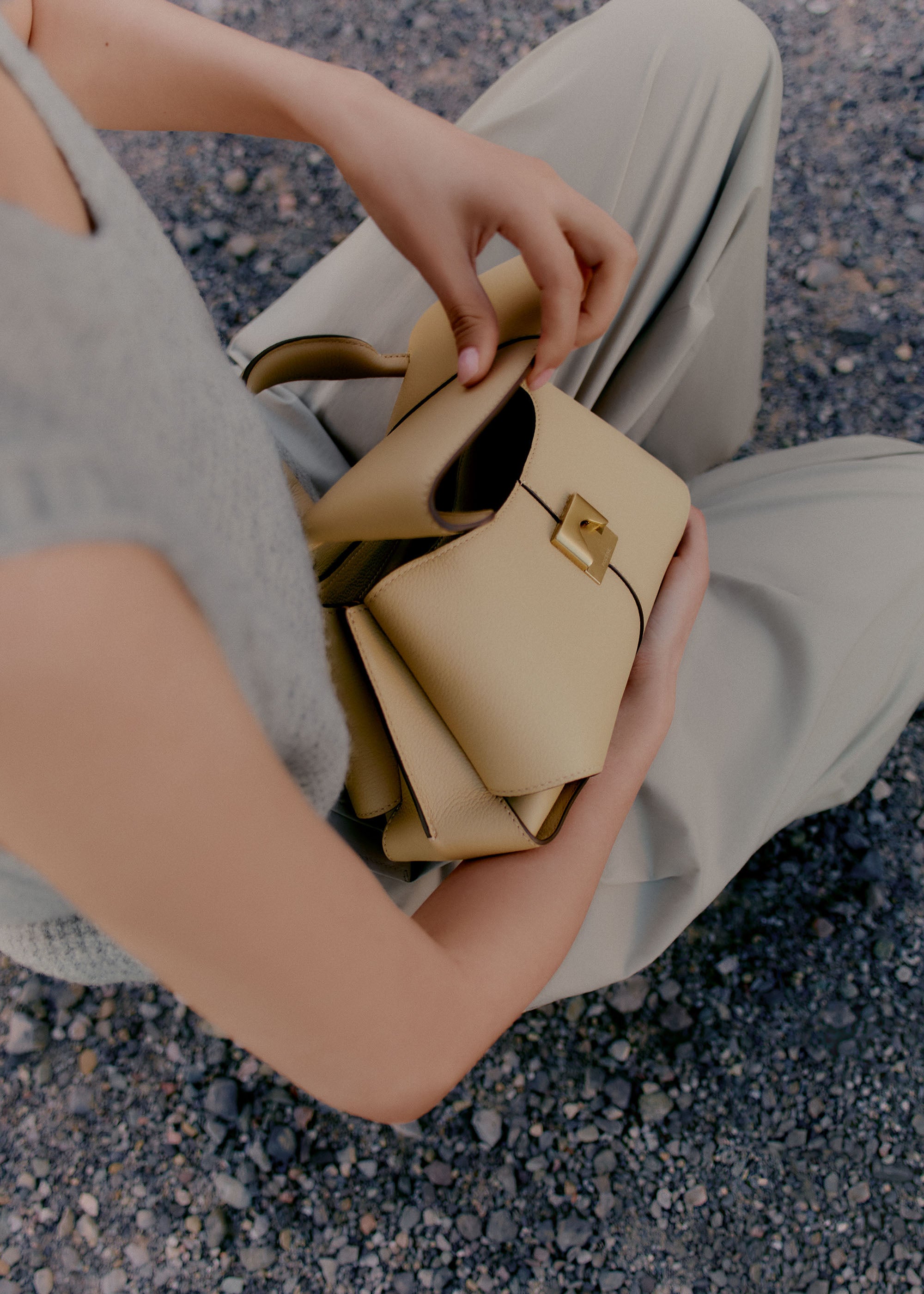 Polène | バッグ - Mokki Mini - サンドテクスチャード