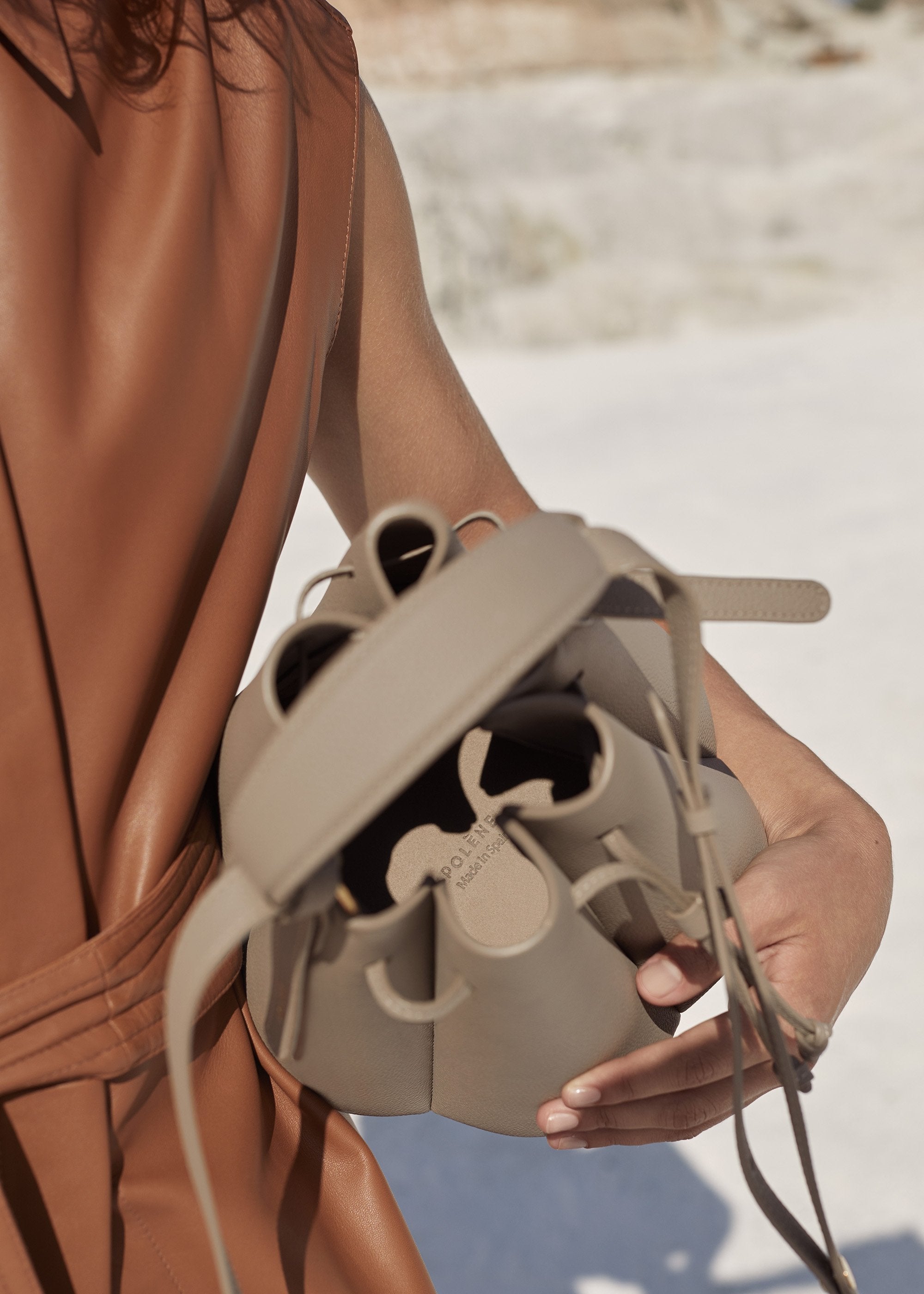 Polène | バッグ - Numéro Huit - トープ テクスチャード