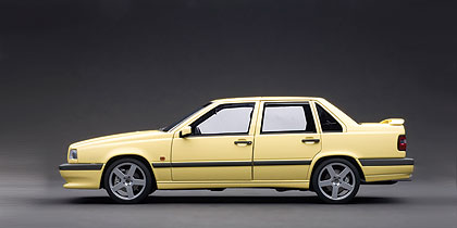 Volvo 850 T5R Sedan 1995 - ダイキャストモデル - AutoArt 79501