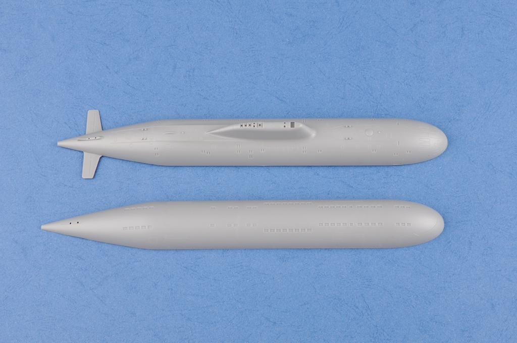 Russian Navy Akula Class Attack Submarine Hobby Boss 83525