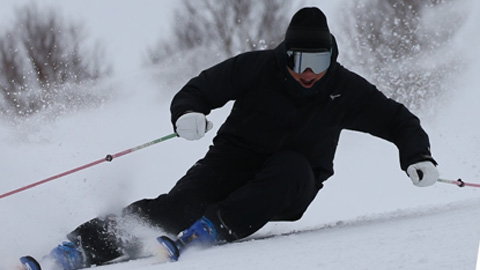 WAVE EXCEED TOUR 7」登場！全世界777足限定でオールブラックの