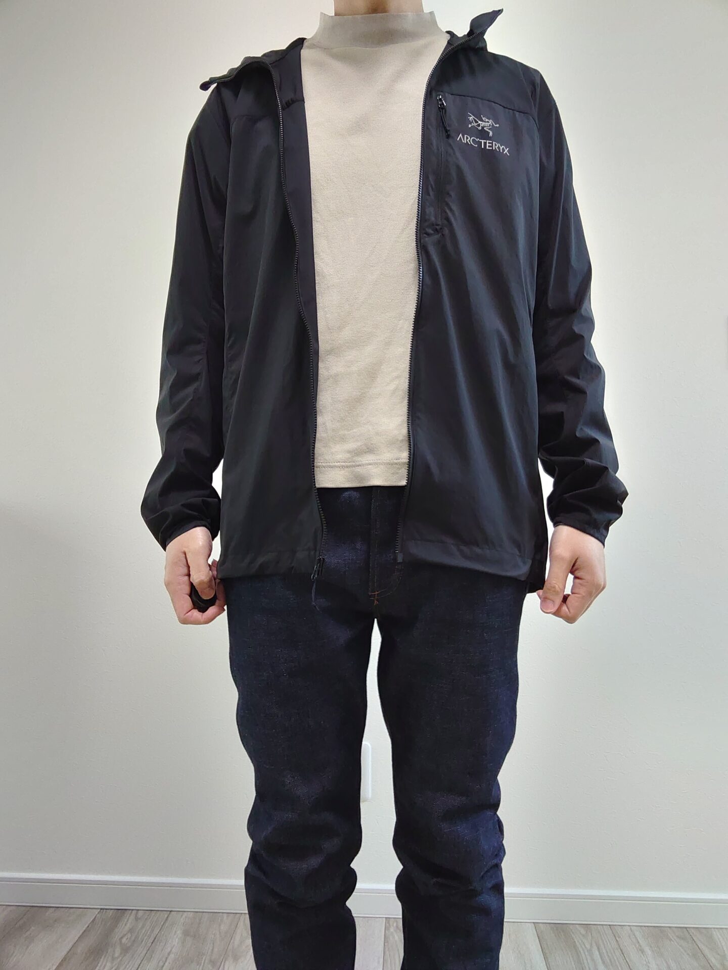 アークテリクス】スコーミッシュフーディのサイズ感やスペックを