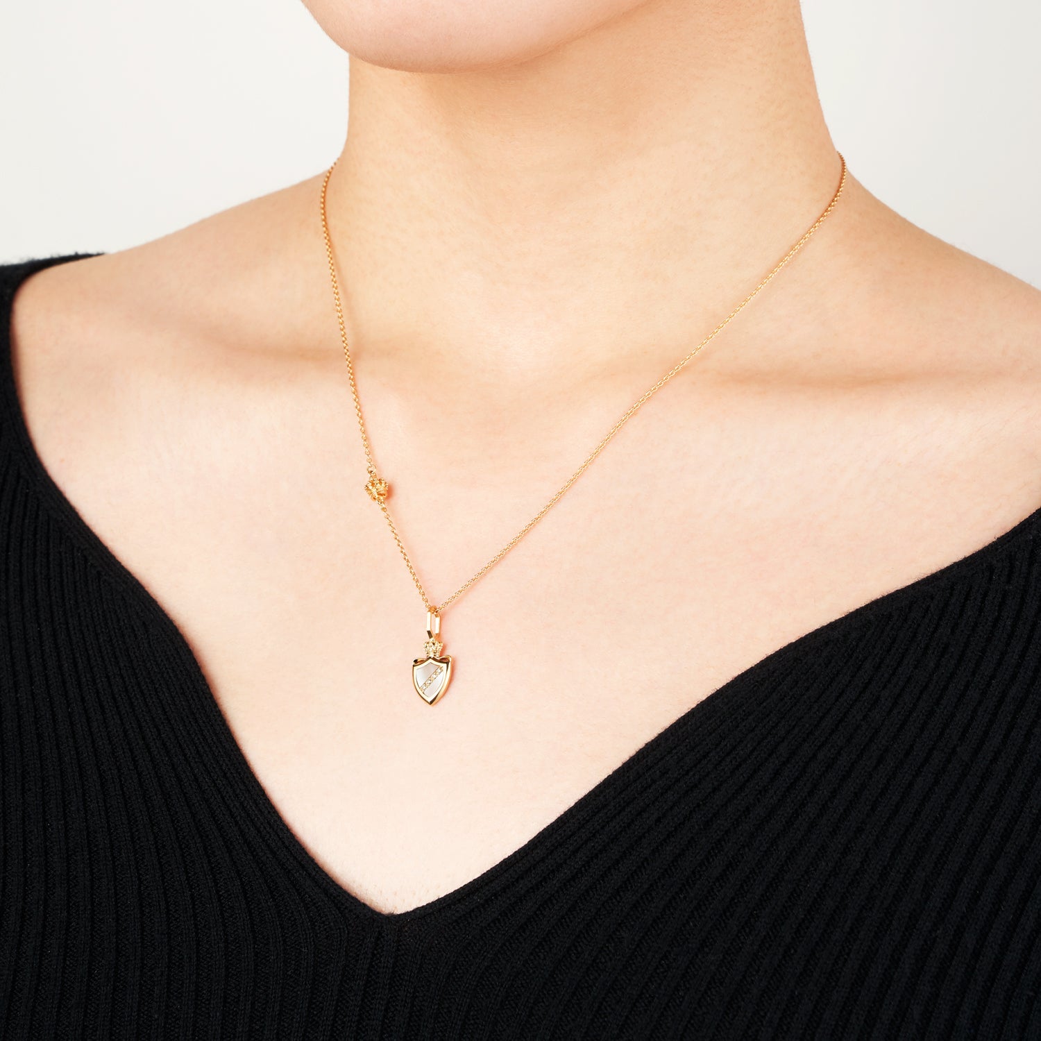 HOLY SHIELD ペンダント | ジャスティン デイビス（JUSTIN DAVIS）公式