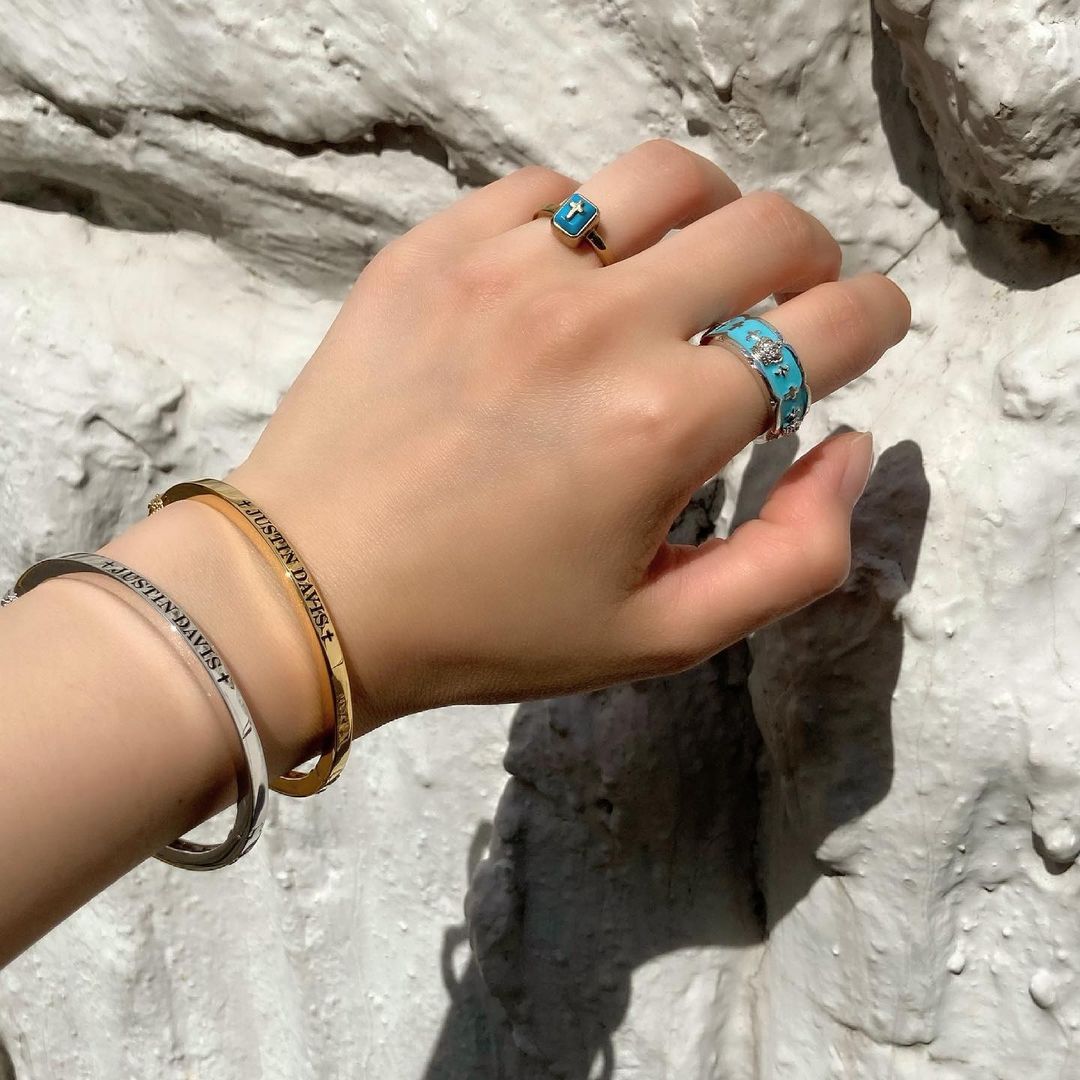 SUPERB STONE バングル | ジャスティン デイビス（JUSTIN DAVIS）公式