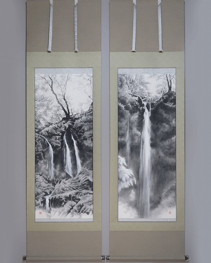 山崎啓次 白玉滝 [双幅] 雄滝・雌滝 | 掛軸(掛け軸)販売／表装ご依頼は