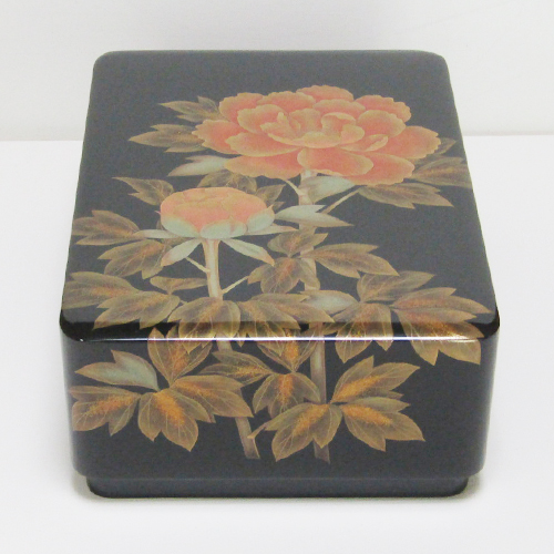 輪島塗 手箱 被せ蓋式 -牡丹の蒔絵仕上げ- [黒色/内面梨地]｜輪島市の
