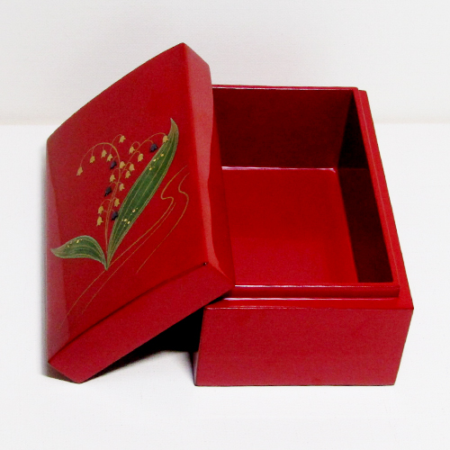 輪島塗 宝石箱 角形 印籠蓋式 - 鈴蘭の高蒔絵仕上げ- [内外面とも洗色