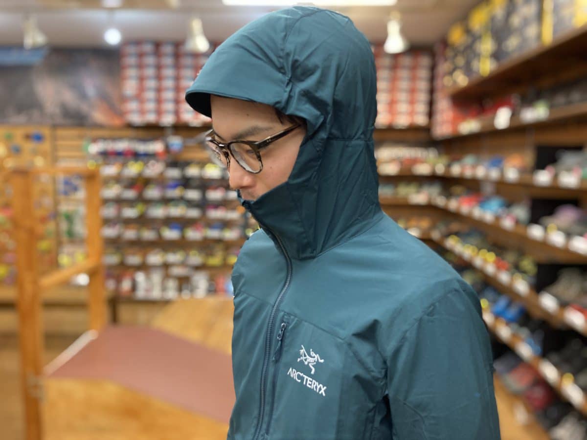 進化するウインドシェル！アークテリクス「スコーミッシュフーディー