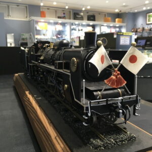 鉄道模型 C571 SL貴婦人 蒸気機関車 汽車 国鉄 ガラスケース入り】の